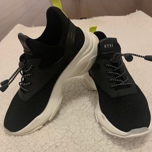 Steve Madden black lace up sneakers